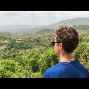 Meet your Posher, Chris